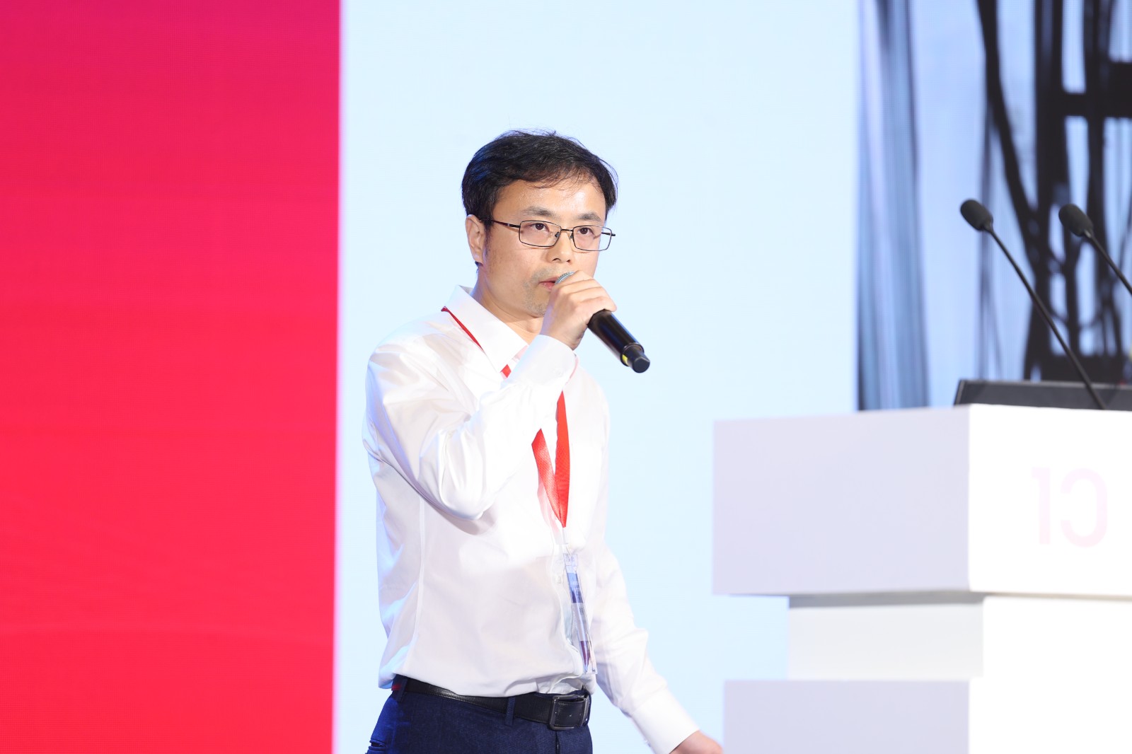 上海艾柯檢測科技有限公司常務副總兼測試中心主任 謝偉民